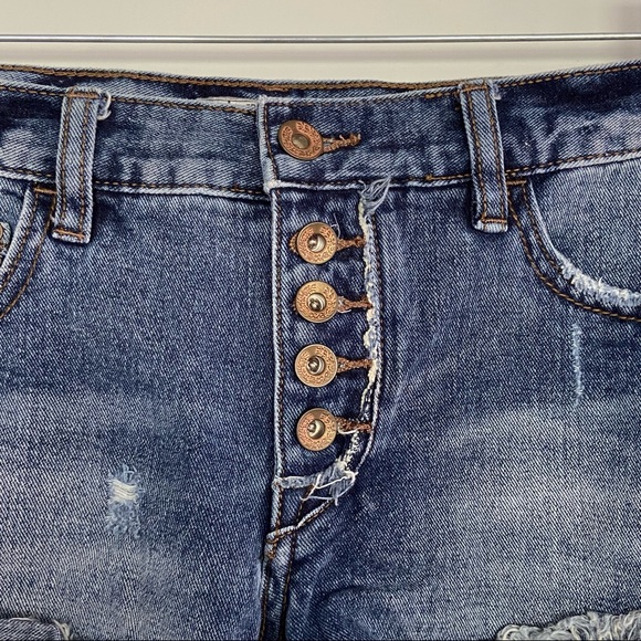 Free People Runaway Cutoff Shorts Distressed Denim - Picture 4 of 6
